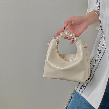 Bolsa com alça de pérola
