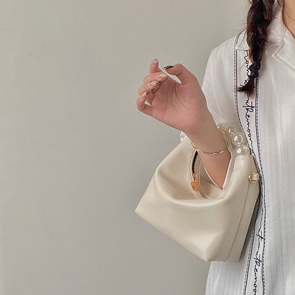 Bolsa com alça de pérola