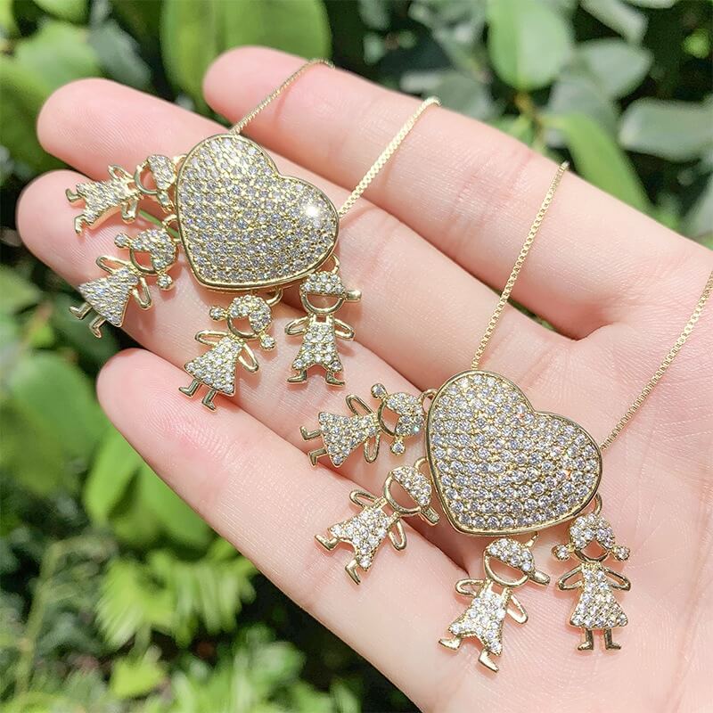 Declare seu amor por sua mãe com esse colar banhando a ouro 18k